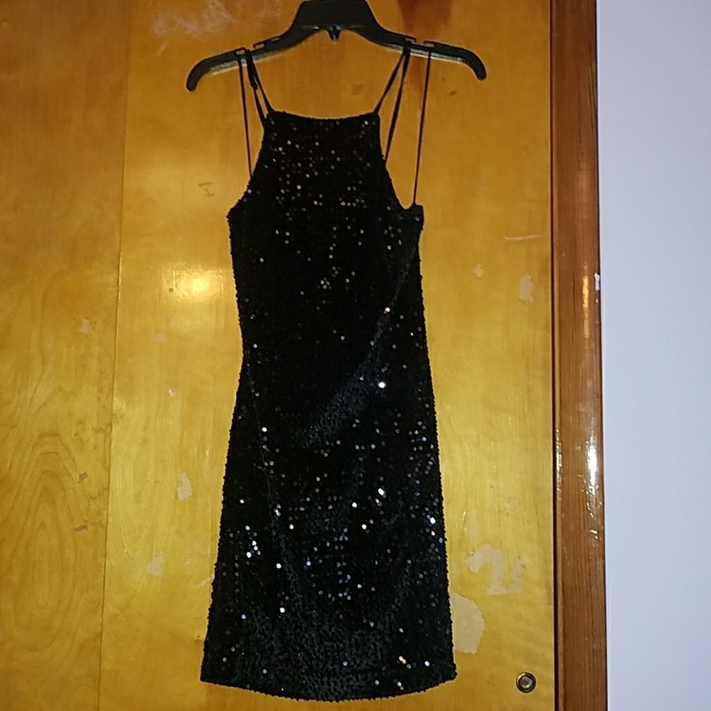 Sequin dress 🖤